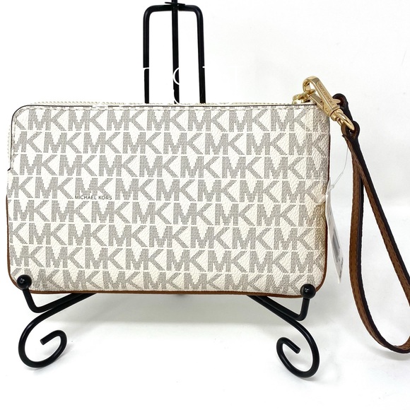 🎄 Santa’s Special 🎁 Michael Kors LG Wristlet Phone Case Clutch Vanilla - Picture 3 of 6